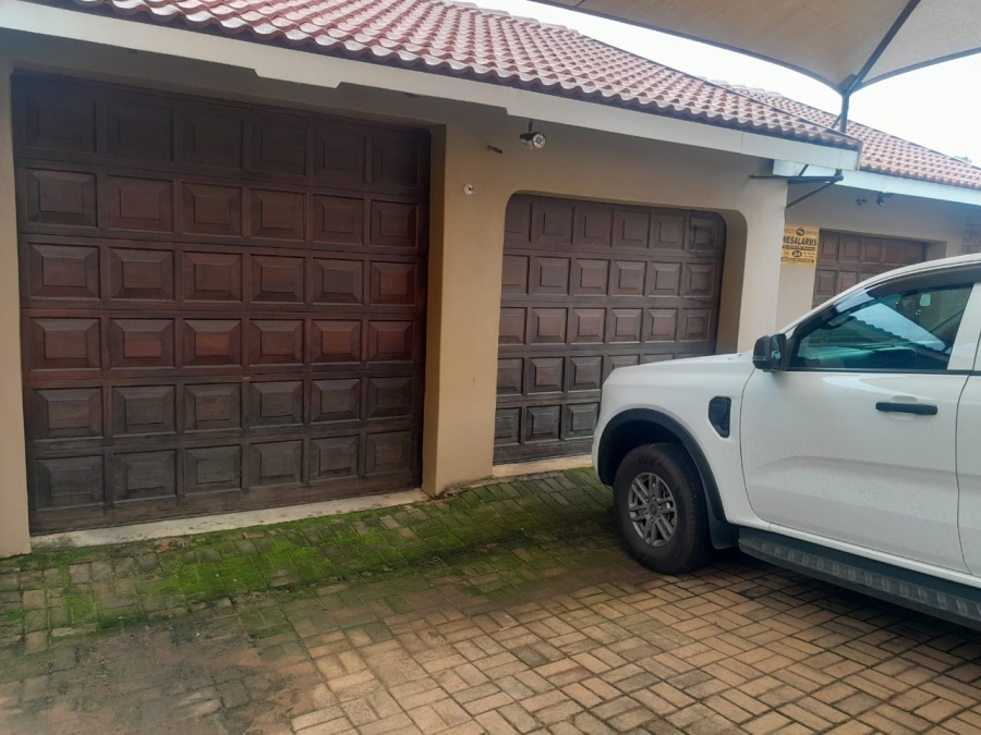 3 Bedroom Property for Sale in Safari Gardens North West